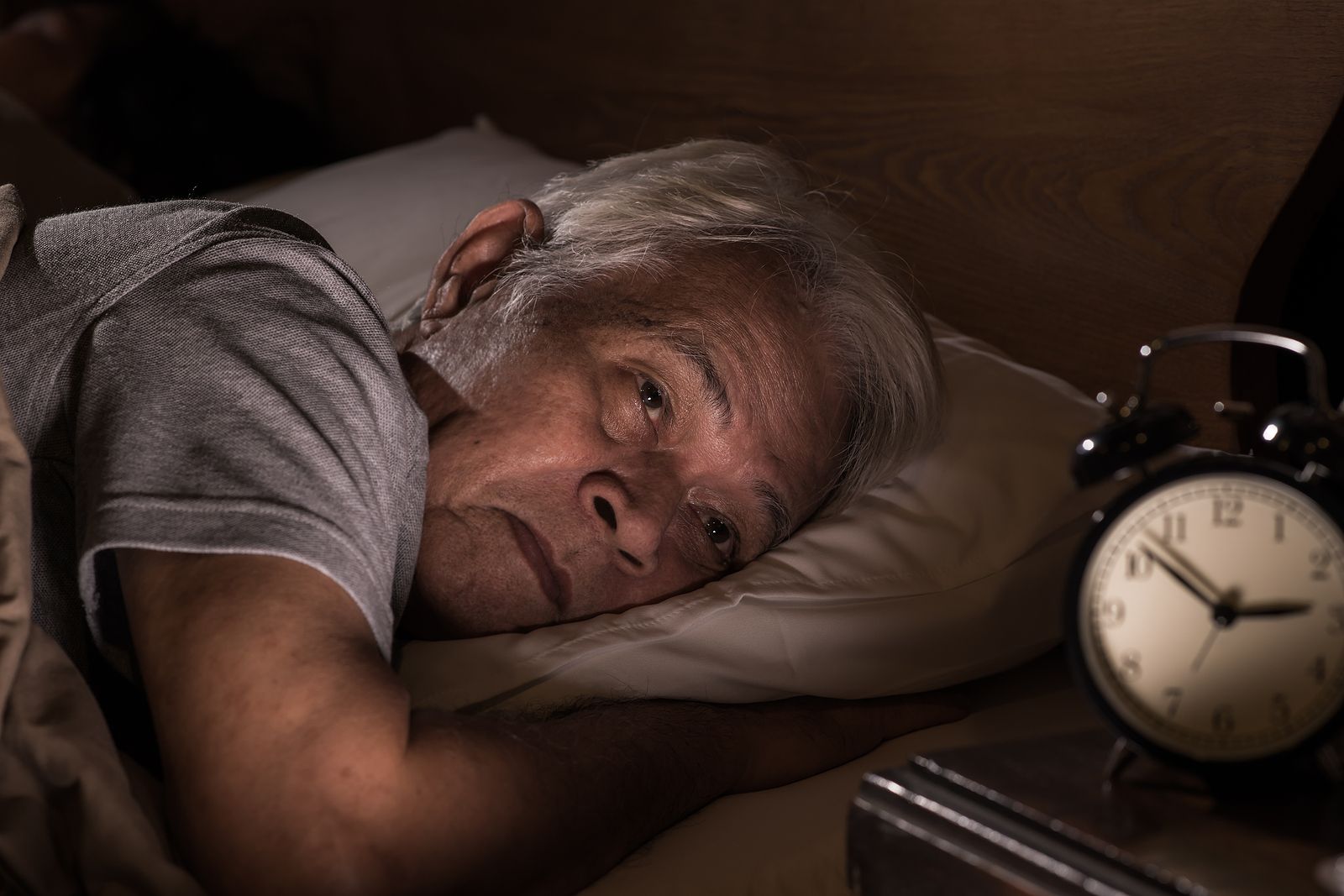 Dormir bien después de los 60: cuántas horas por noche recomiendan los expertos