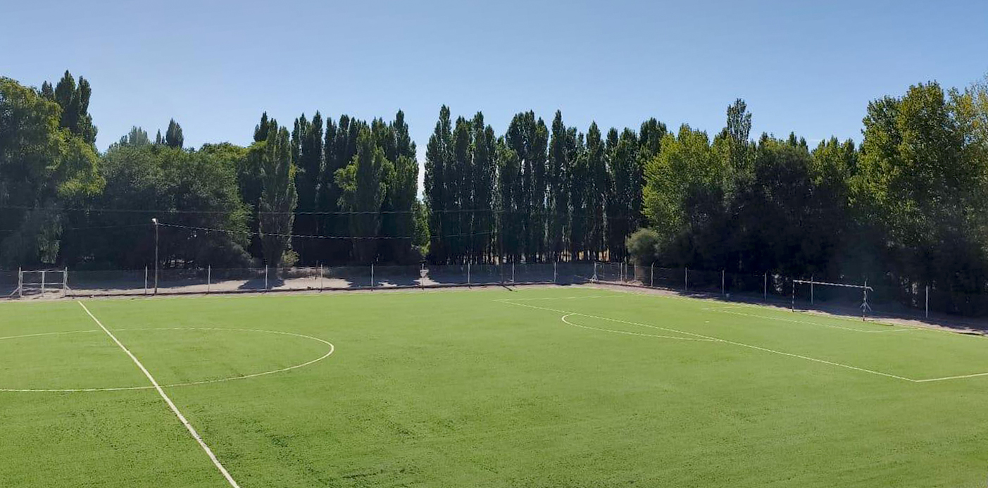 Los 1.500 millones en canchas de césped sintético en Neuquén: qué pasó en las cuatro ciudades que se quedaron sin obras 