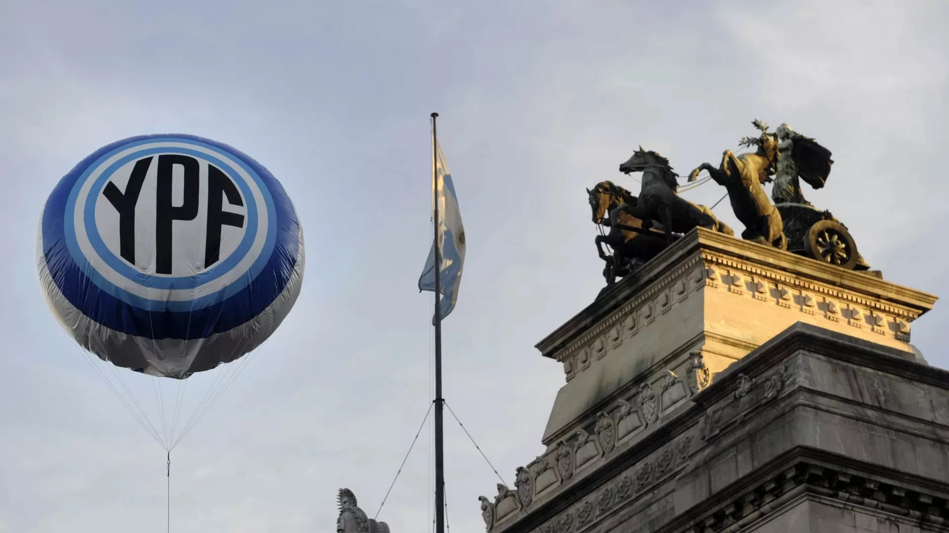 La justicia de EEUU decide hoy sobre el 51% de YPF