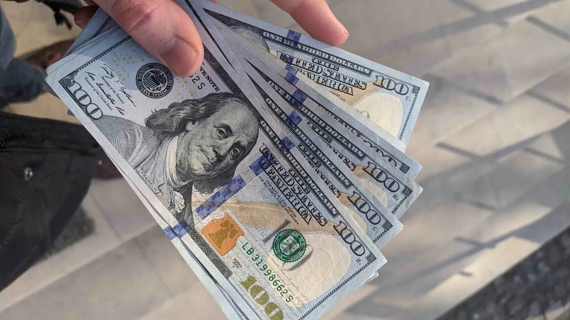 Precio del dólar blue en Neuquén: cotización de este martes 28 de enero de 2025