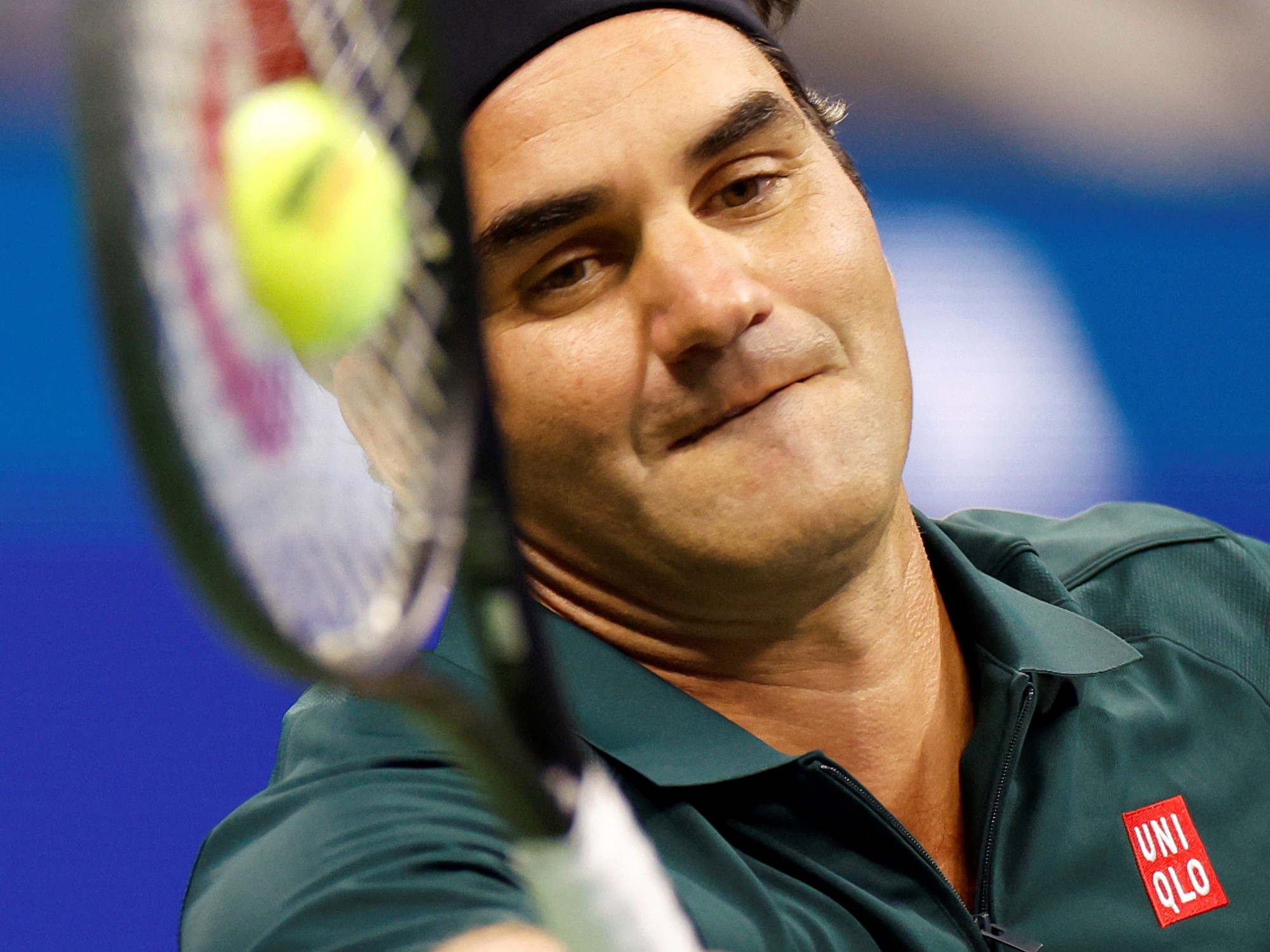 Federer volvió a jugar en el Arthur Ashe y venció a Roddick en un set