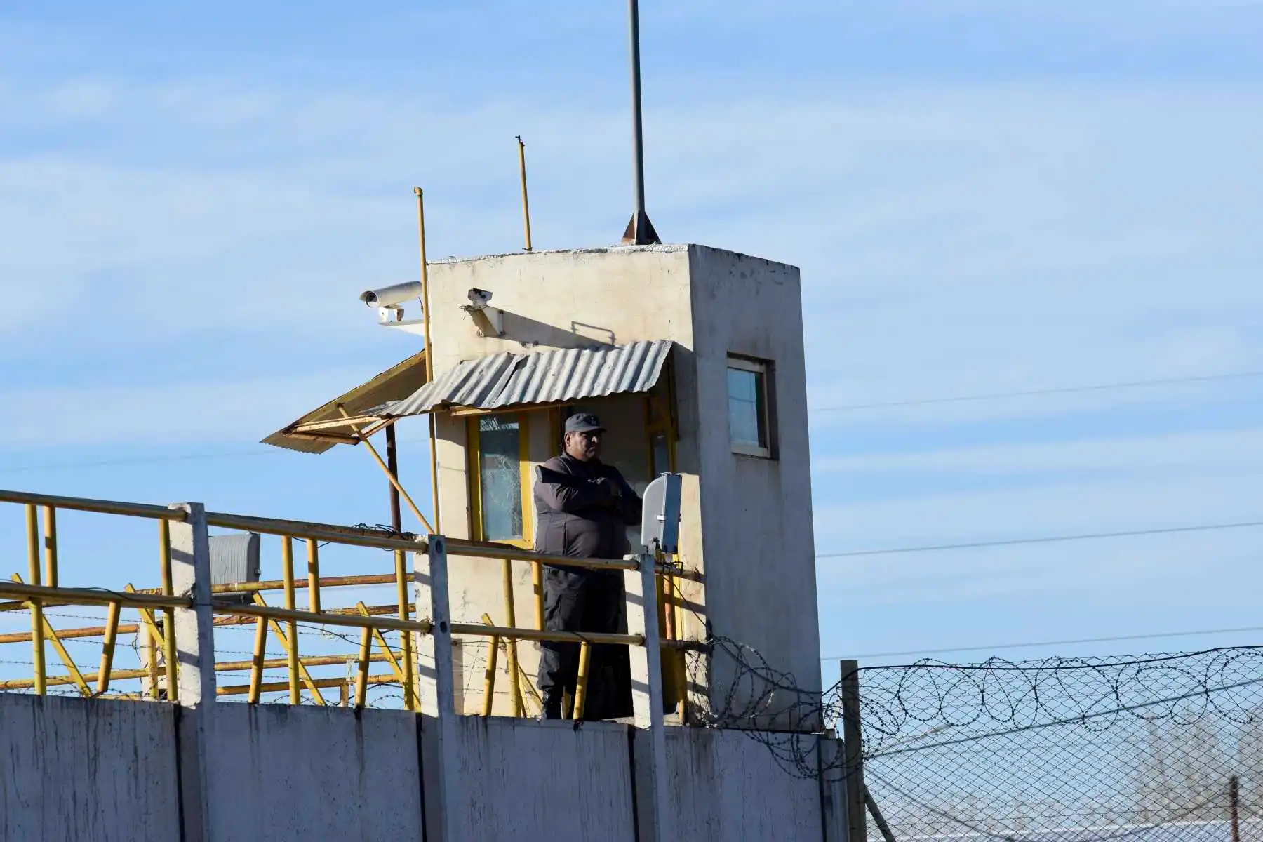 Emergencia carcelaria: la defensa pública exige un cupo en comisarías