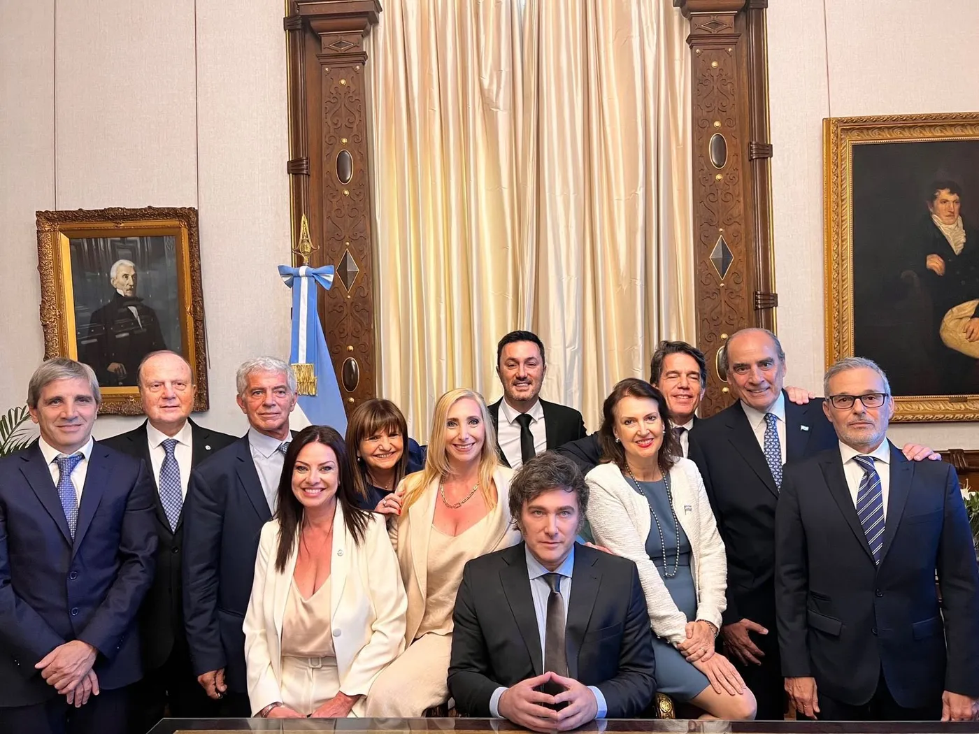 Casa Rosada: Milei encabezó una reunión con su Gabinete en plena discusión sobre los jueces