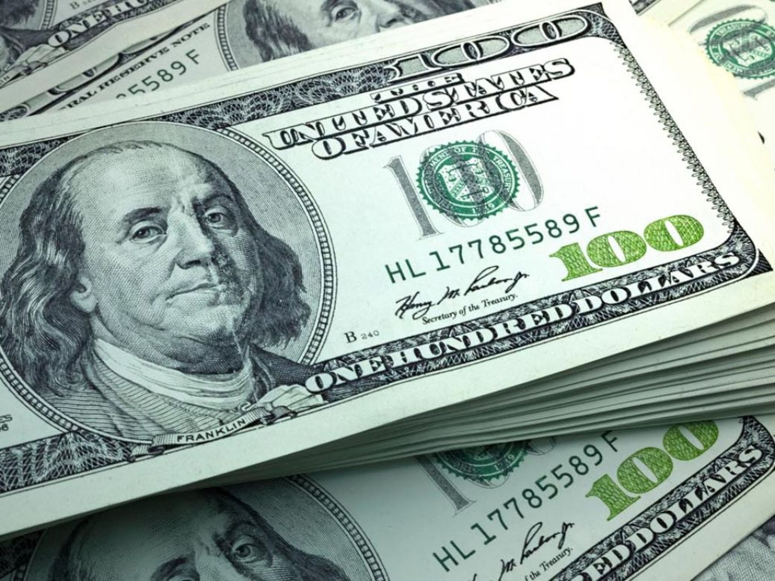 El dólar blue cierra febrero en alza