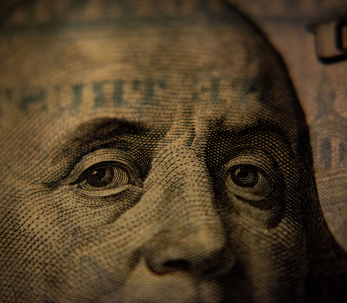 Dólar blue en Neuquén: tras la eliminación del impuesto PAIS, a cuánto opera este lunes 23 de diciembre