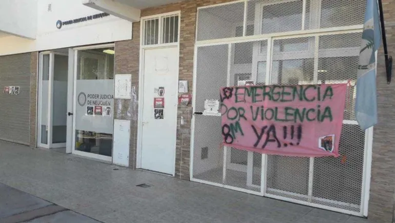 Condenaron a un violento que amenazó y lesionó a su pareja y rompió un patrullero