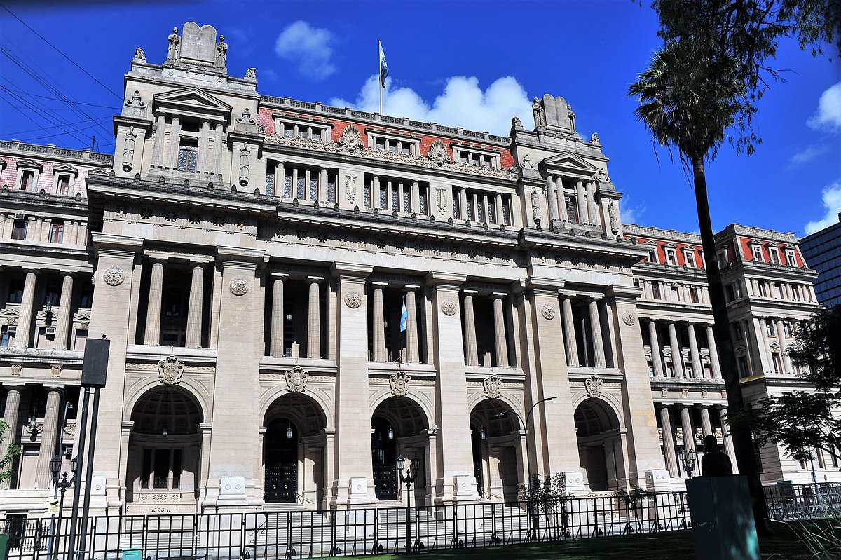 Impulsan una comisión para transferir la Justicia nacional a CABA