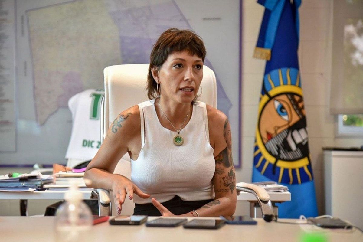 Mayra Mendoza cruzó a Kicillof: lo tildó de “caprichoso” y cuestionó el desdoblamiento electoral