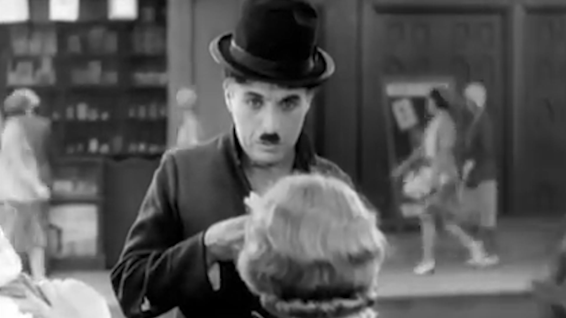 Descubriendo a Chaplin: 5 Películas Esenciales de la Leyenda del Cine