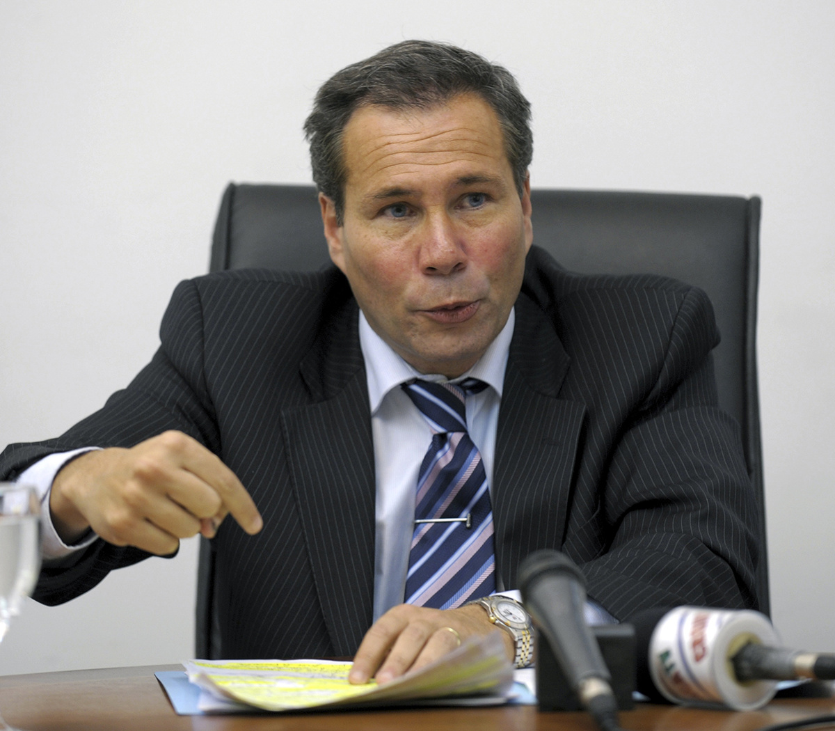 Caso Nisman: las 88 personas que pasaron por la escena del crimen luego de que encontraron el cuerpo del fiscal